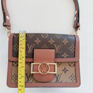 NO BRAND Brown Monogram Crossbody Bag